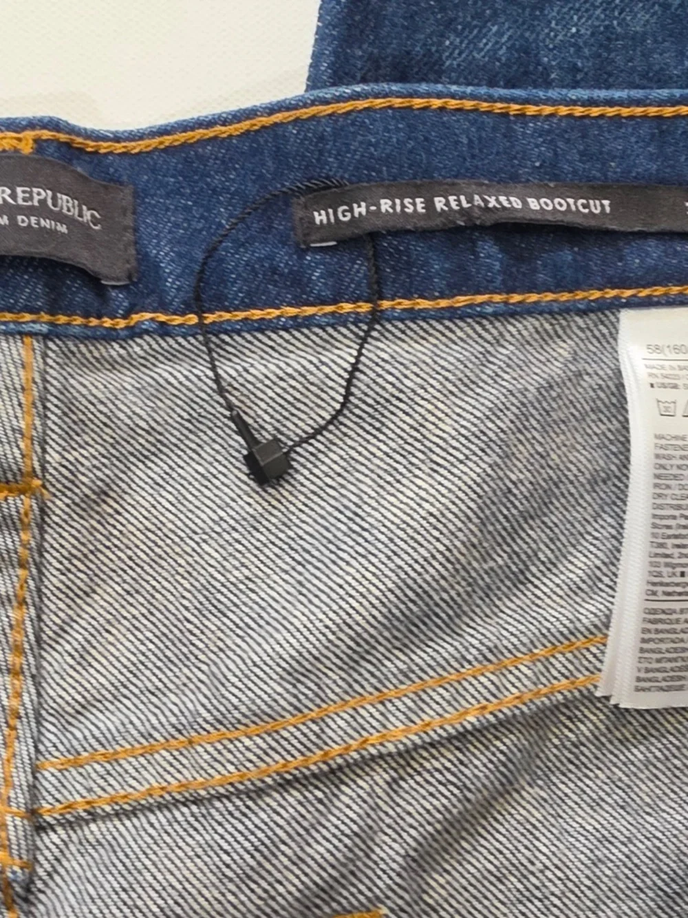 Banana Republic Jeans Mens 34x32‎ Blue High-Rise Relaxed Bootcut Medium Wash